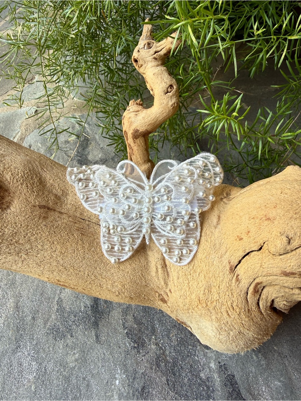 New🌟Free People Delicate White Pearl Butterfly Hair Clip